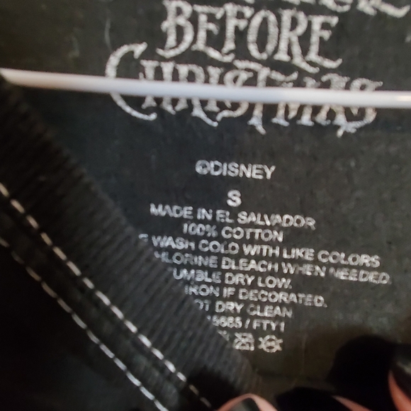 DISNEY TIM BURTONS THE NIGHTMARE BEFORECHRISTMAS. UMISEX SMALL. HALLOWEEN. Unise - Picture 4 of 5